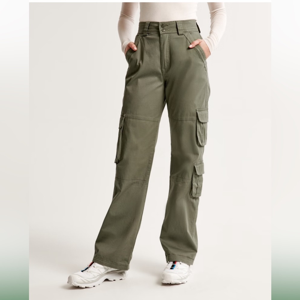 Abercrombie & Fitch Olive Green Straight-Leg Cargo Pants